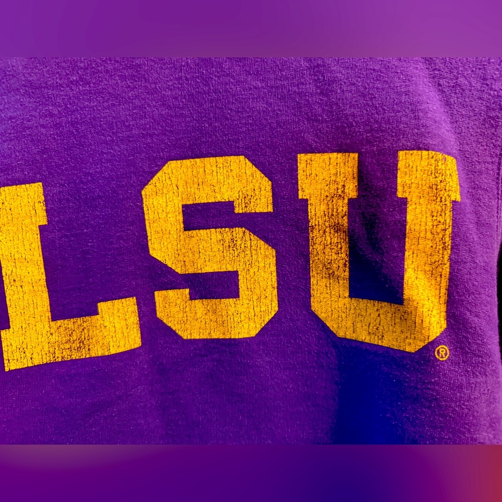 Women’s LSU purple sweatshirt